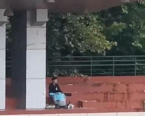 杭州天台吃瓜事件视频,一场引发热议的网络直播风波