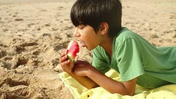 吵架吃瓜的视频素材下载