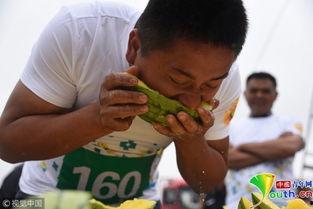 爆笑人们吃瓜现场视频,笑翻全场！吃瓜群众现场视频大揭秘