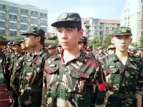 吃瓜军训视频网站下载免费  第3张