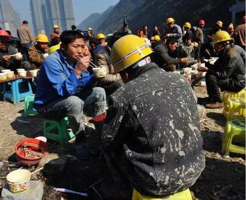 工地吃瓜完整视频,现场实况视频曝光  第3张