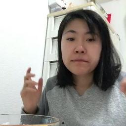 情人吃瓜感动视频,一段吃瓜视频引发的感人瞬间  第3张