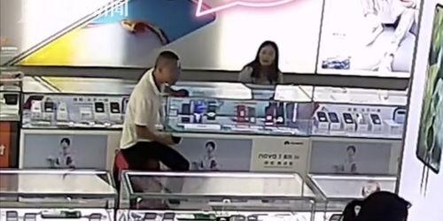 民警吃瓜调解视频,巧妙调解纠纷，网络走红