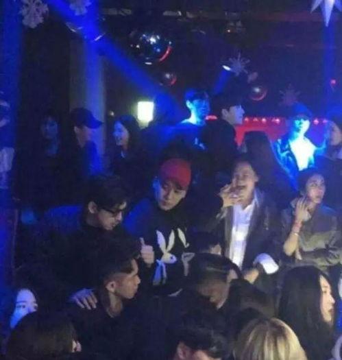 东门酒吧吃瓜事件视频播放,视频曝光引发网友热议