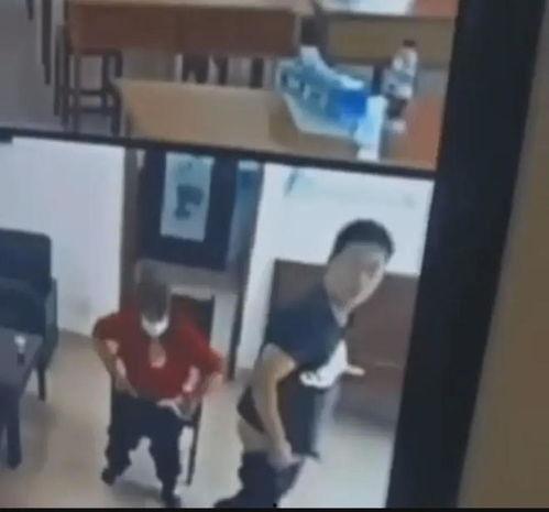 张玉吃瓜现场视频播放下载,一睹明星真实吃瓜瞬间