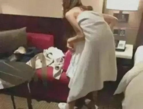 吃瓜女的被甩了视频播放,网友热议分手背后的真相