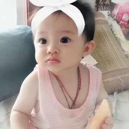 看小朋友吃哈密瓜视频,小朋友欢乐品尝哈密瓜