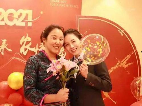 吃瓜群众嗑cp的状态视频,揭秘吃瓜群众嗑cp的疯狂状态  第2张